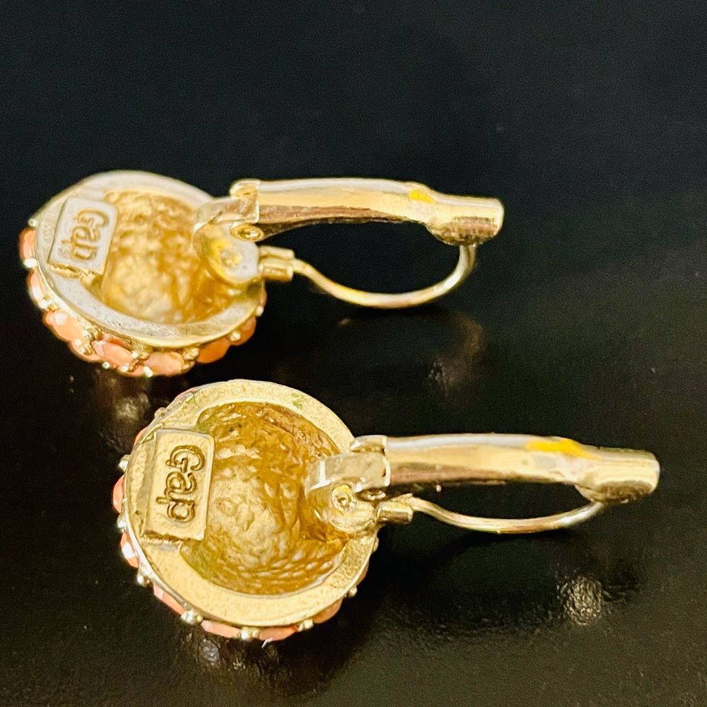 The Gap Light Peach Pave Earrings - Picture 5 of 8